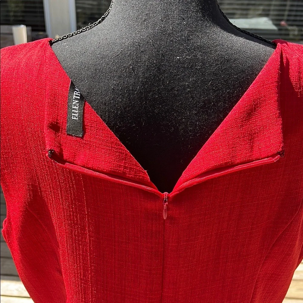 Elegant Red Ellen Tracy Sleeveless fully lined Dress. Size 14. Side pockets. - Picture 9 of 16
